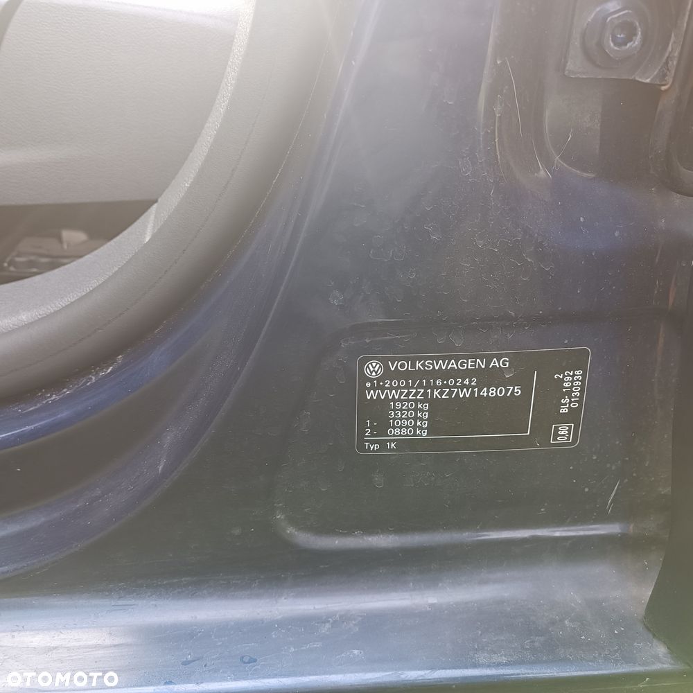 Volkswagen Golf - 8