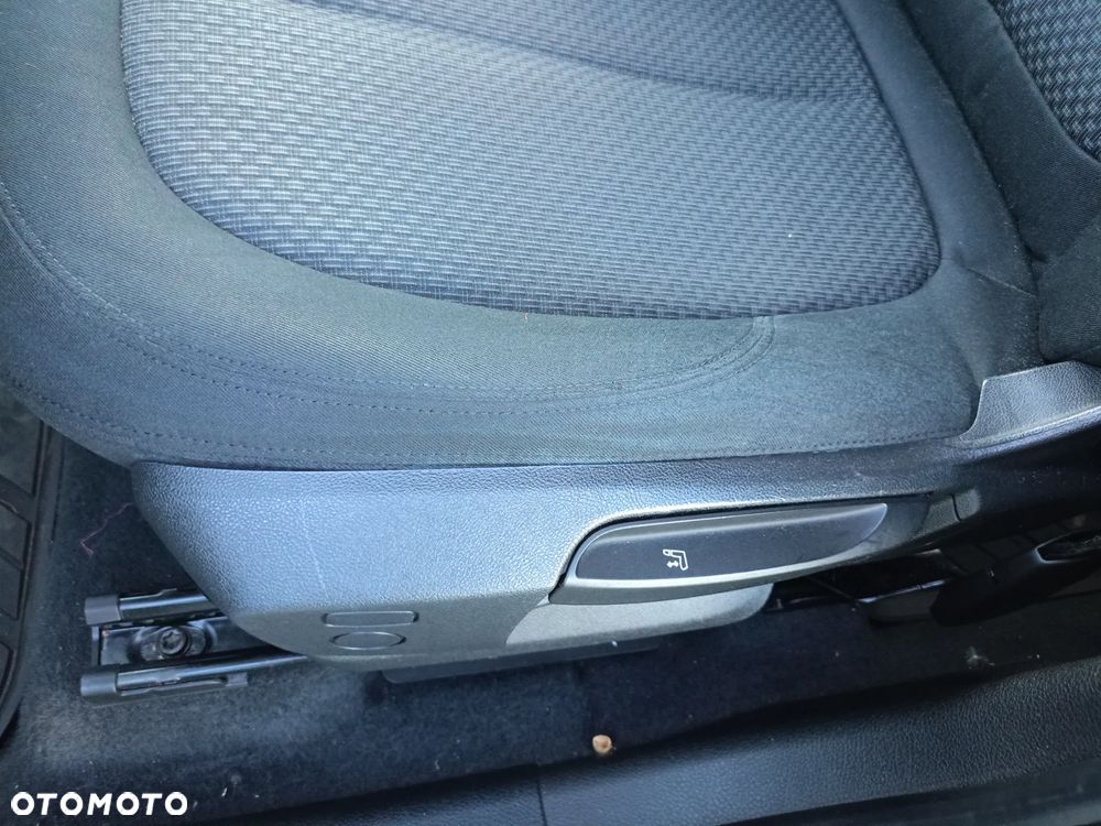 BMW Seria 2 218i Advantage - 6