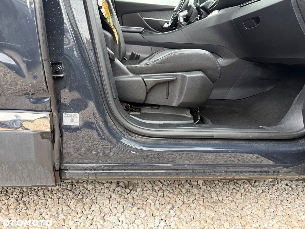 Peugeot 3008 - 23