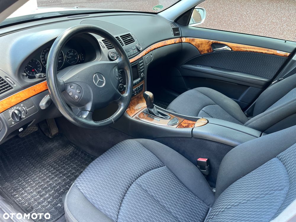 Mercedes-Benz Klasa E 220 CDI Automatik Elegance - 26
