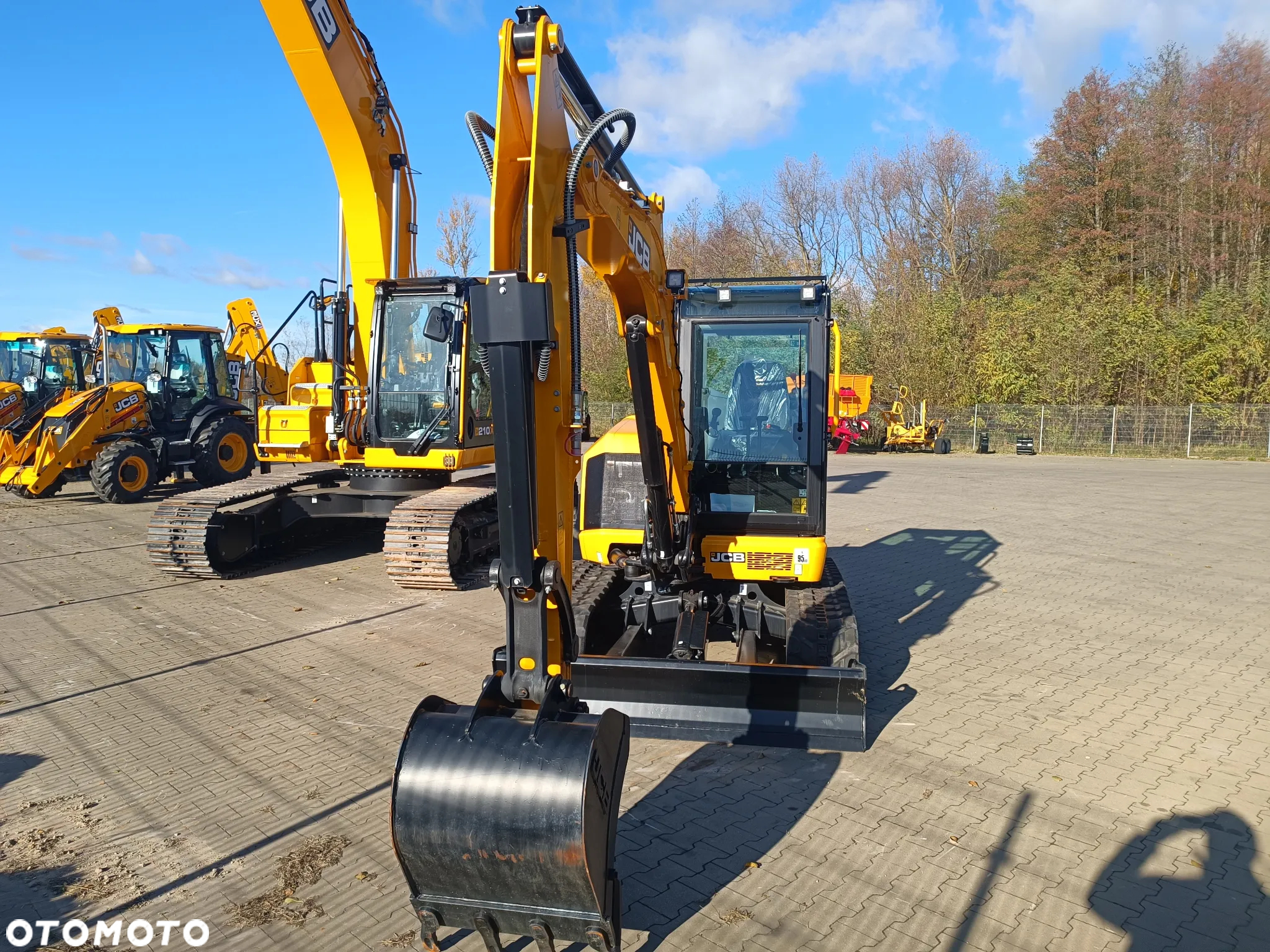 JCB 60C-2 - 6