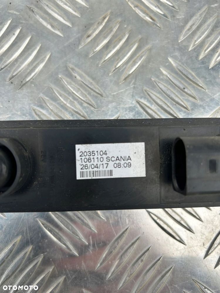 LAMPA LAMPKA OBRYSOWA SCANIA R - 2