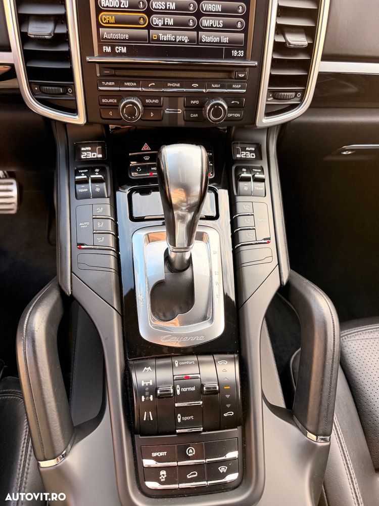 Porsche Cayenne - 13