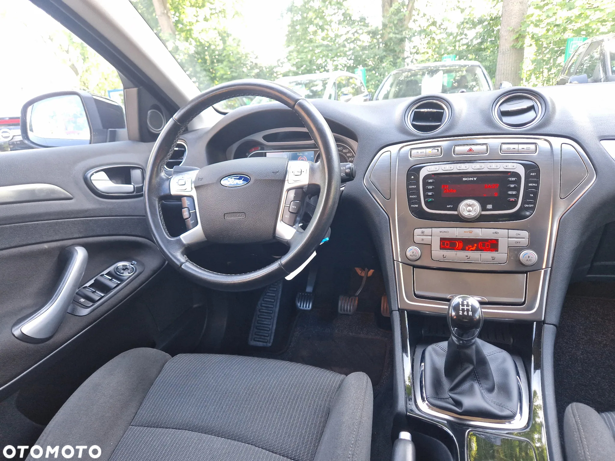 Ford Mondeo 2.0 FF Titanium - 27