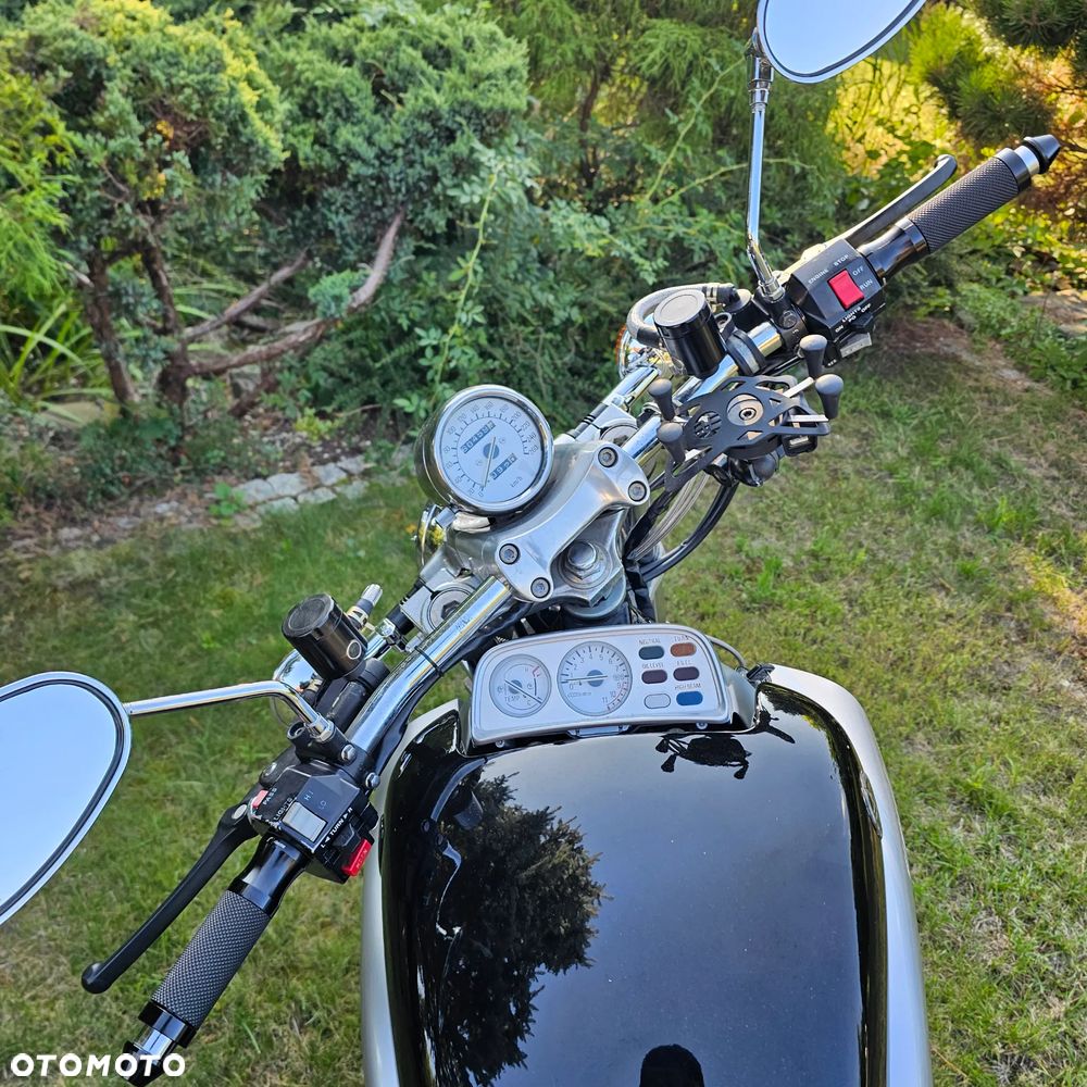 Yamaha V-MAX - 8