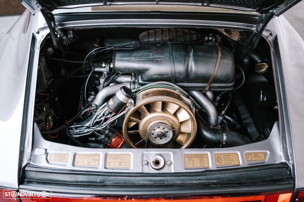 Porsche 911 Série G - 12