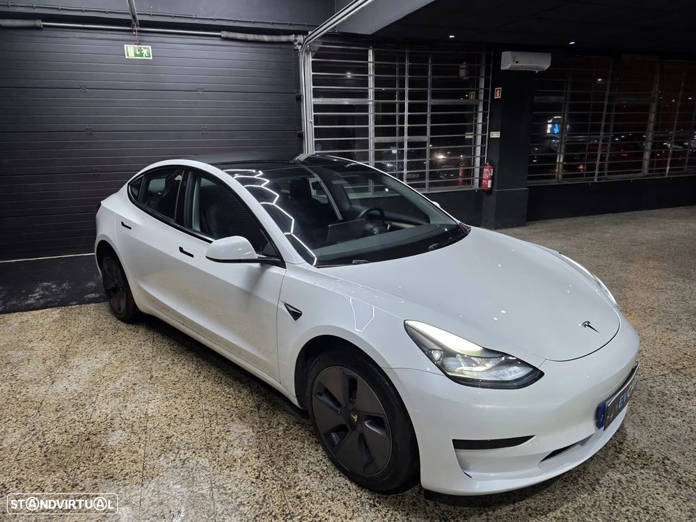 Tesla Model 3 Standard Range Plus RWD - 3