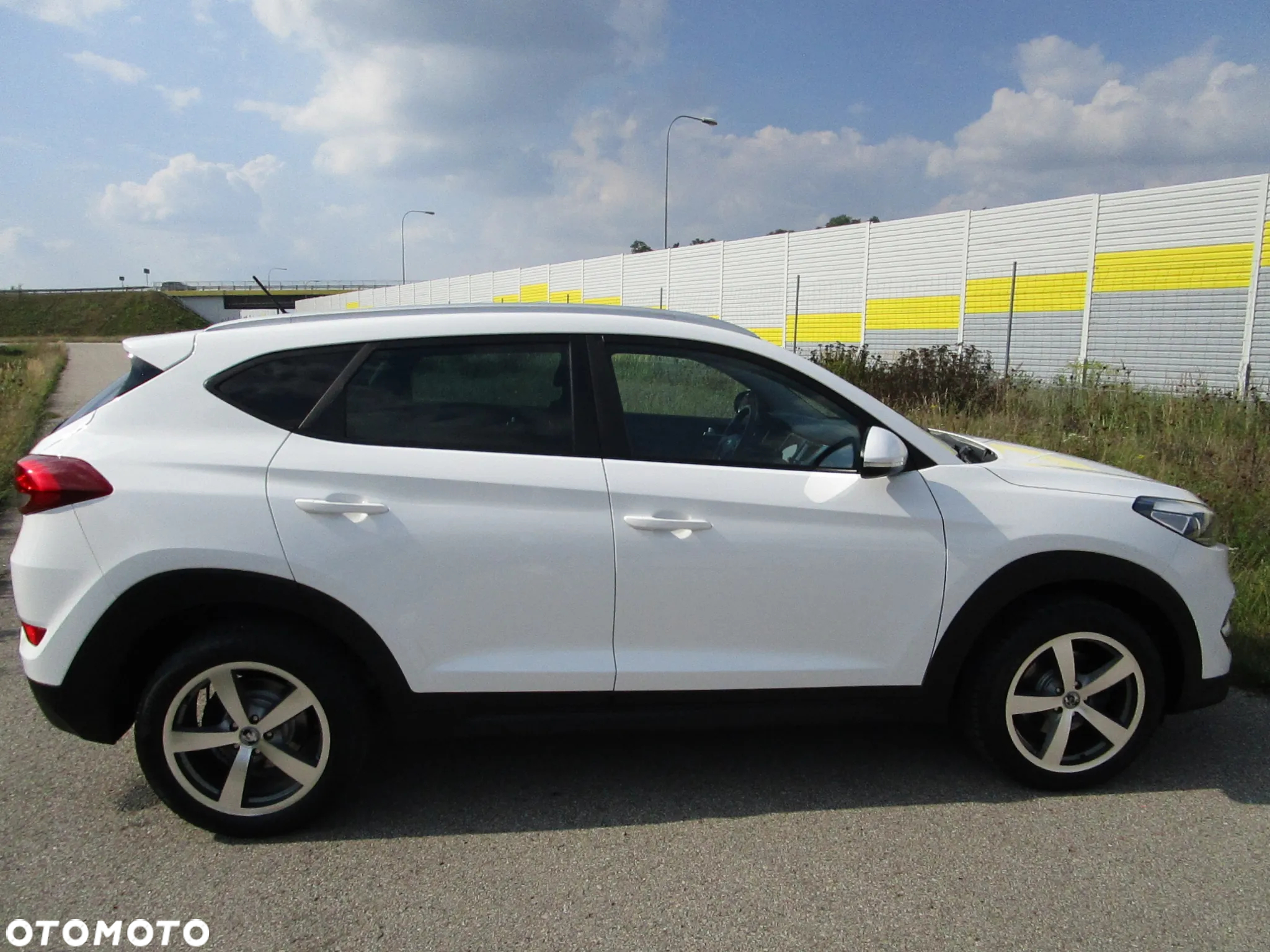 Hyundai Tucson 1.6 T-GDI Comfort 2WD - 18