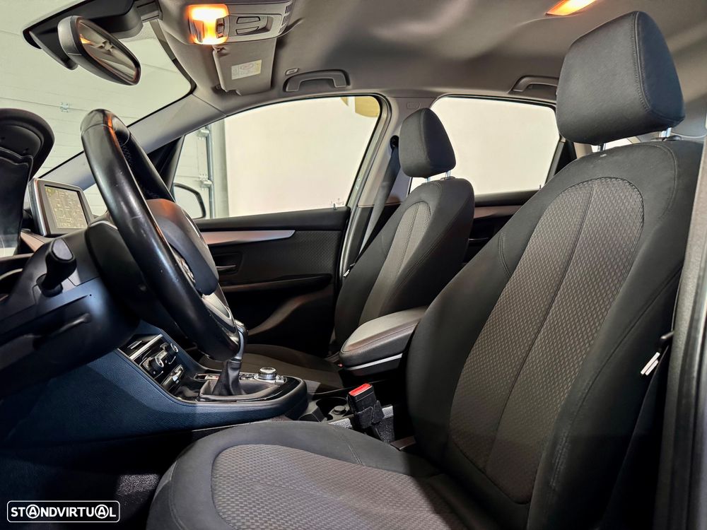 BMW 216 Active Tourer d Luxury Line - 7