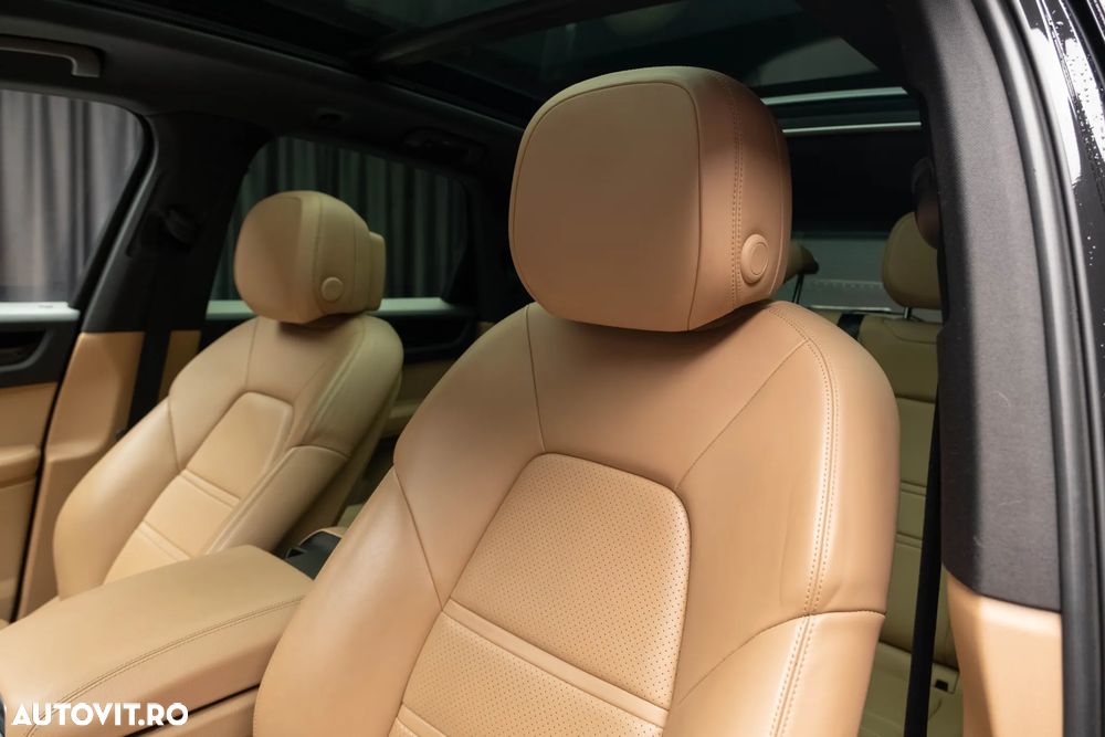 Porsche Cayenne - 23