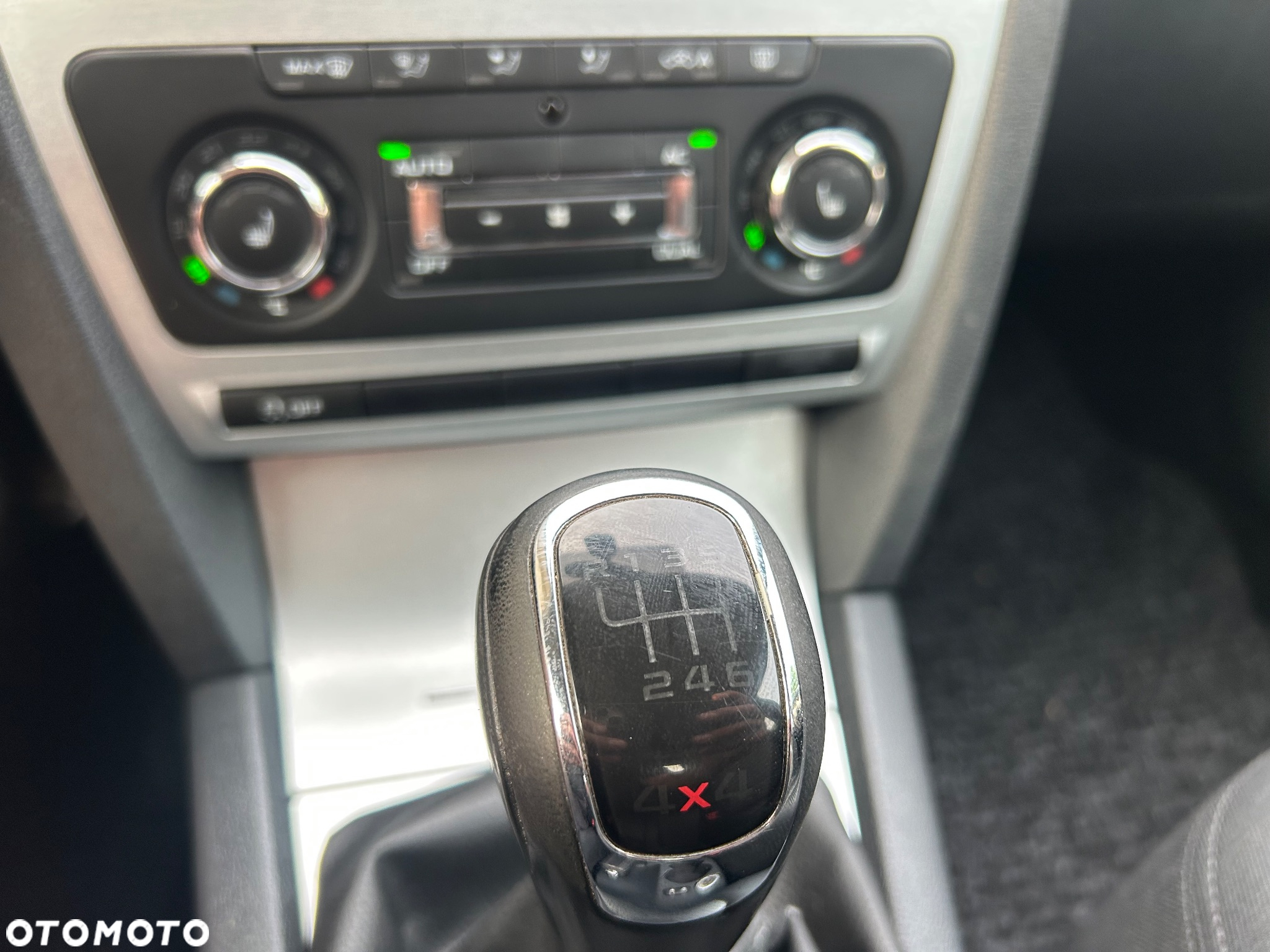 Skoda Octavia Combi 2.0 TDI DPF 4x4 Scout - 22