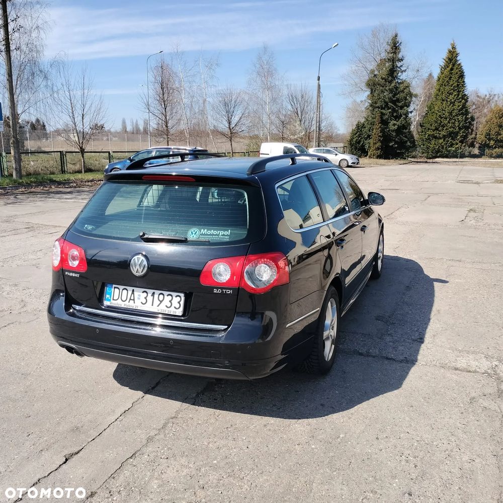 Volkswagen Passat 2.0 TDI Comfortline R-Style - 3