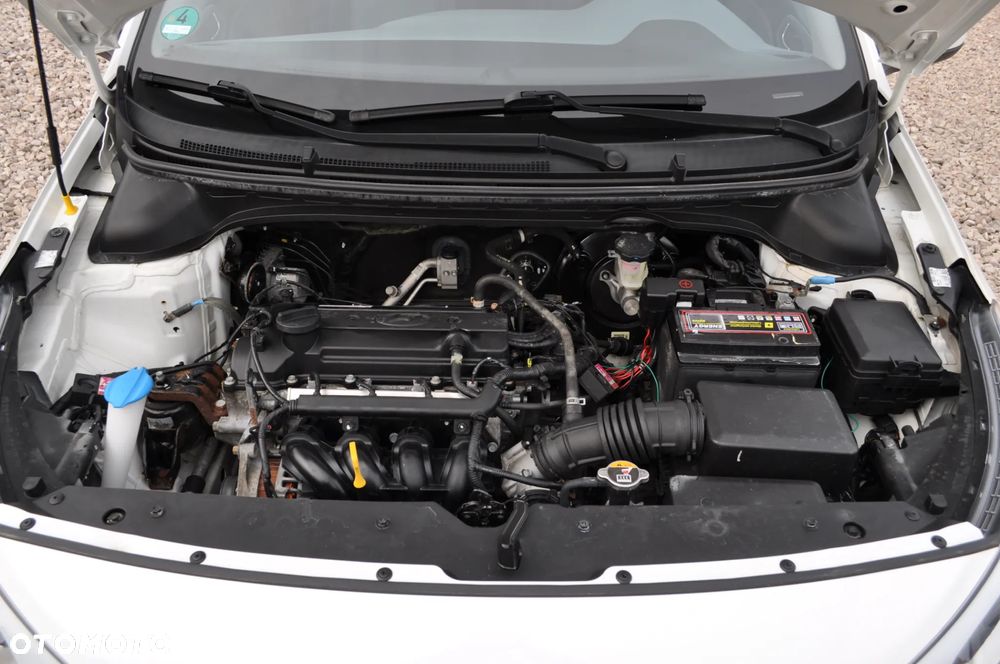 Hyundai i20 1.2 Pure - 27