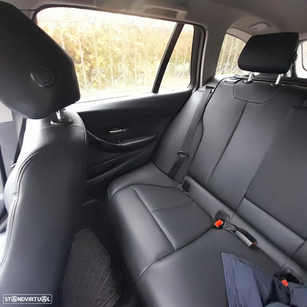 BMW 318 d Touring Blue Performance Luxury Line - 11