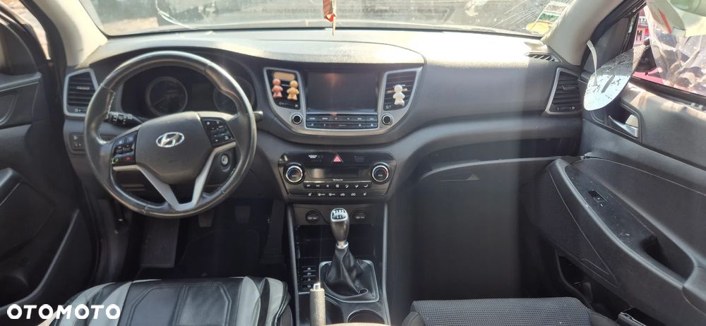 Hyundai Tucson 1.7 CRDI BlueDrive Classic 2WD - 21