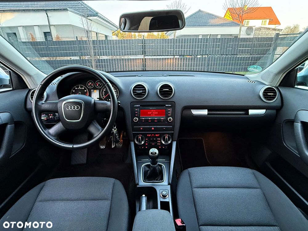 Audi A3 Sportback 1.6 Attraction - 2