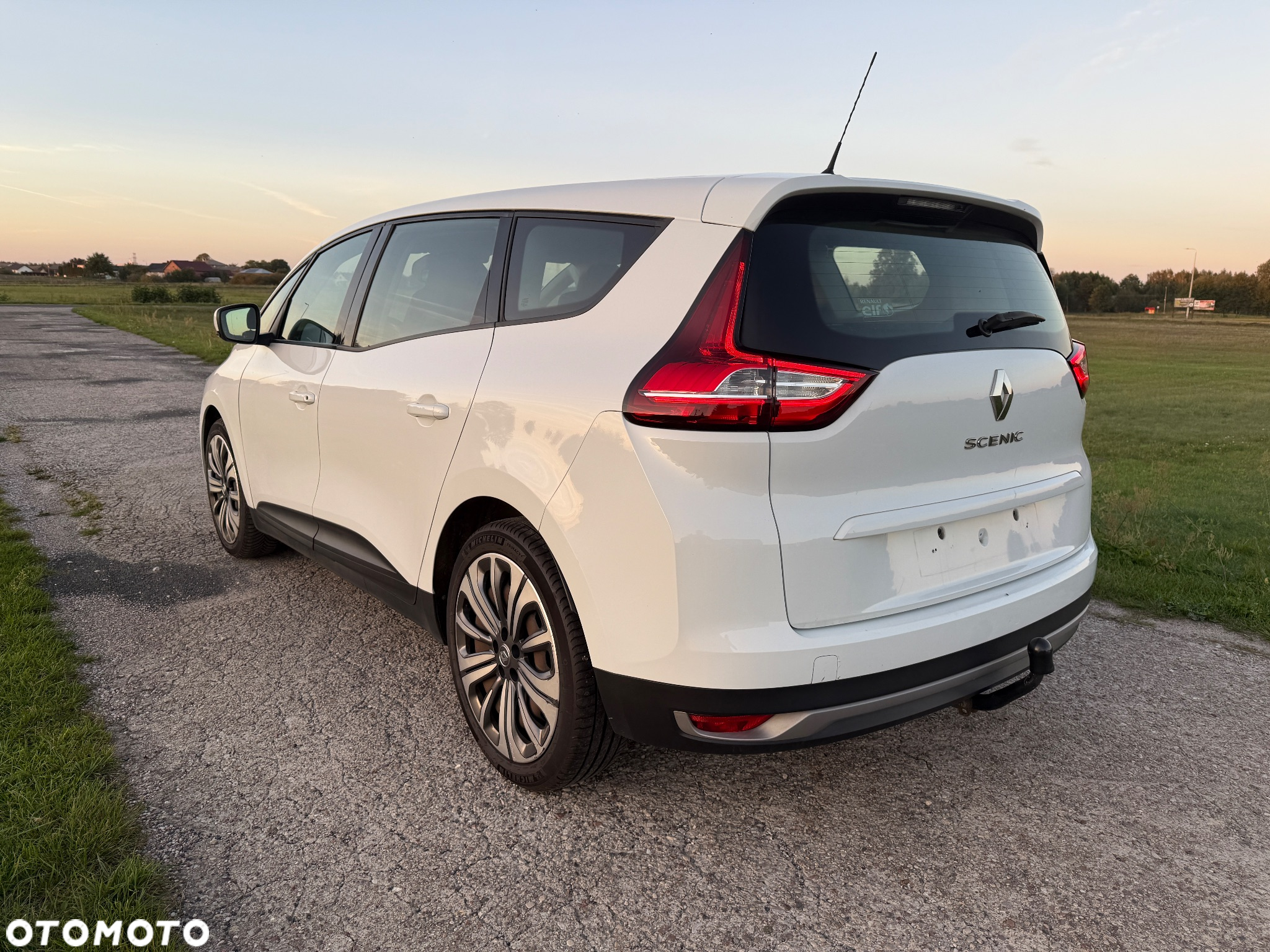 Renault Grand Scenic Gr 1.7 Blue dCi Zen - 7