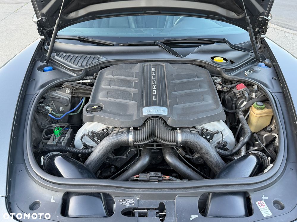Porsche Panamera 4S - 12