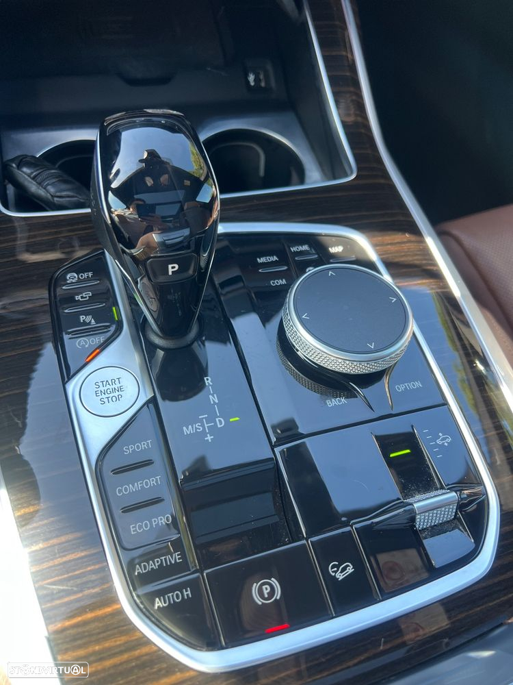 BMW X7 30 d xDrive Pack M - 25