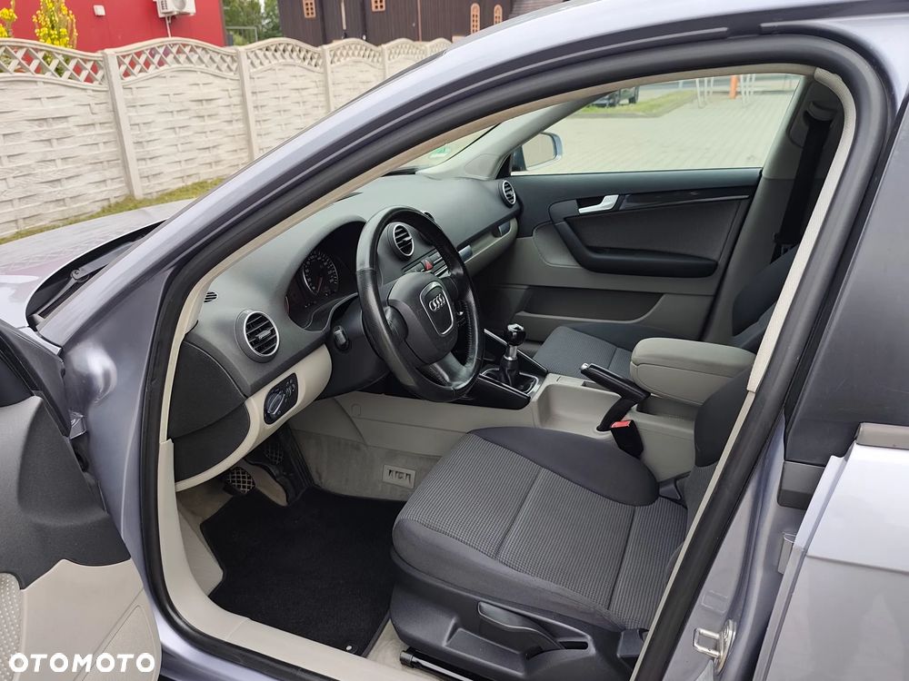 Audi A3 Sportback 1.6 S line Sportpaket plus - 18