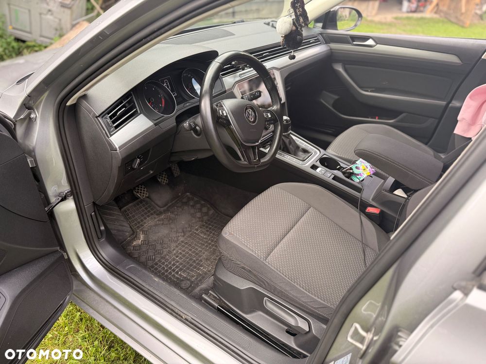 Volkswagen Passat 2.0 TDI SCR Trendline - 7