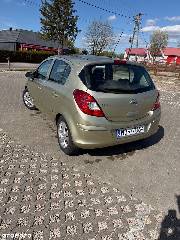 Opel Corsa 1.4 16V Silverline - 4