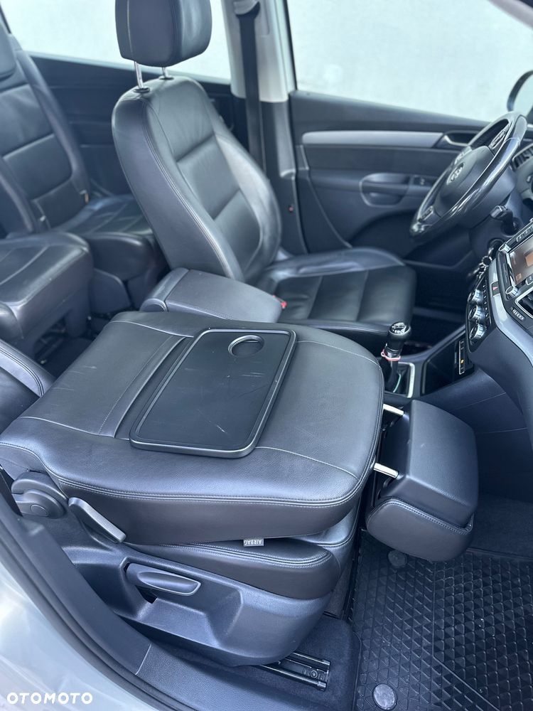 Volkswagen Sharan 2.0 TDI 4Motion BlueMotion Technology Highline - 22