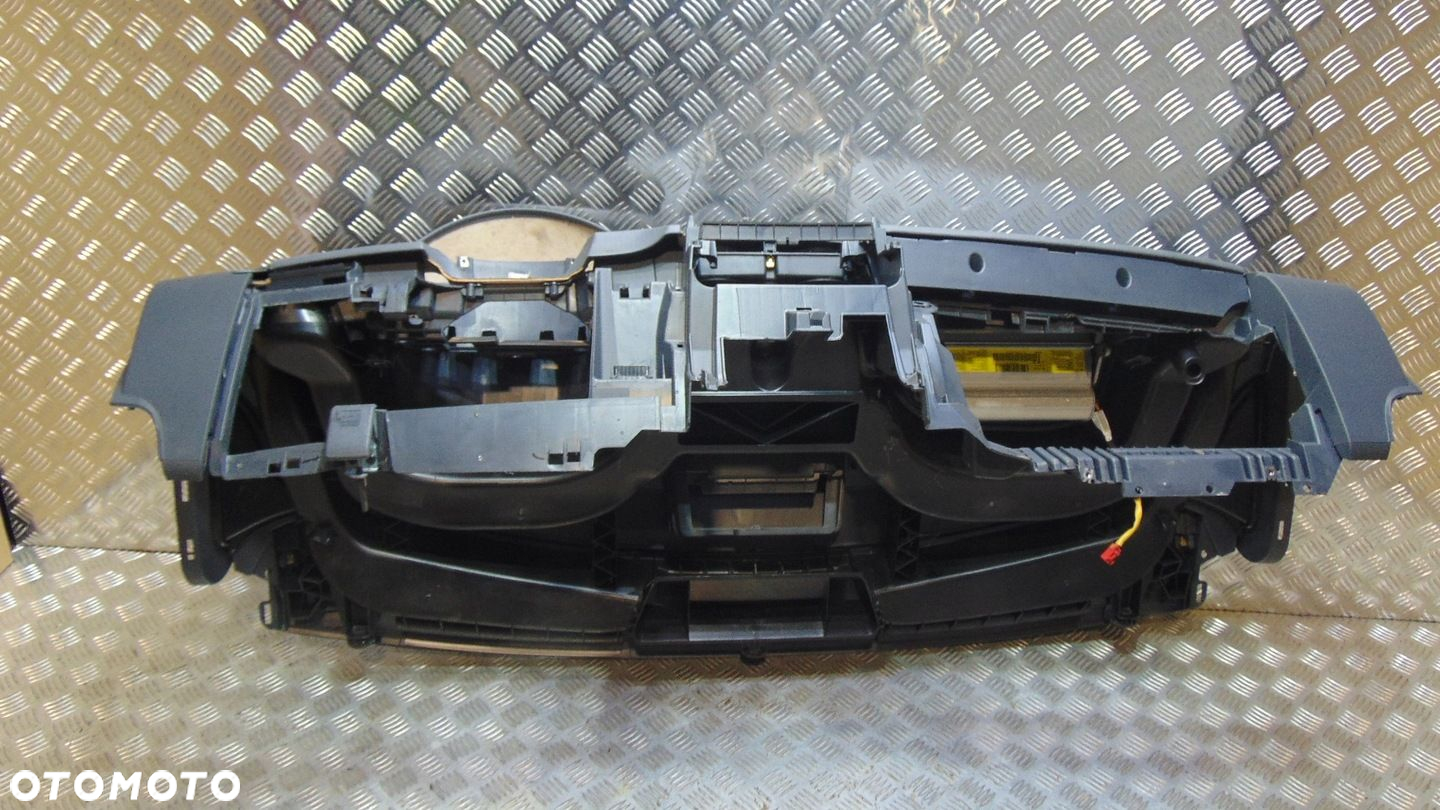 DESKA ROZDZIELCZA KONSOLA MITSUBISHI COLT VI CZ - 6