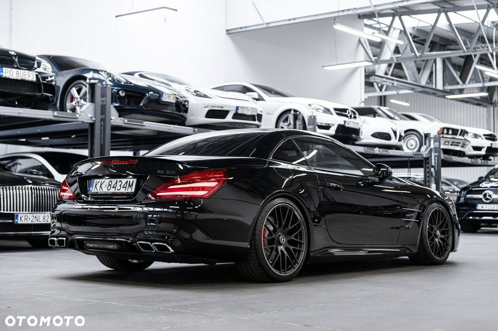 Mercedes-Benz SL 63 AMG - 12