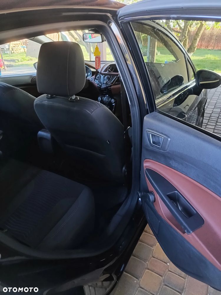 Ford Fiesta 1.6 TDCi DPF Titanium - 26