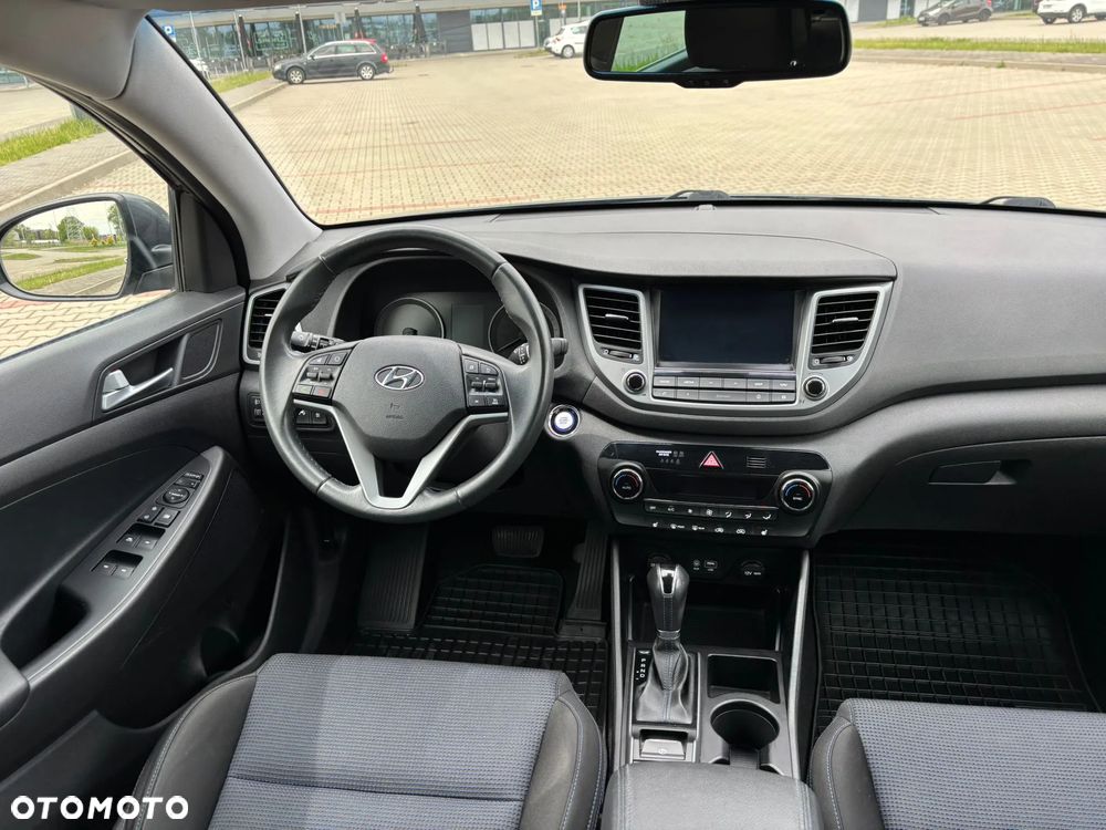 Hyundai Tucson blue 1.7 CRDi 2WD DCT Premium - 38