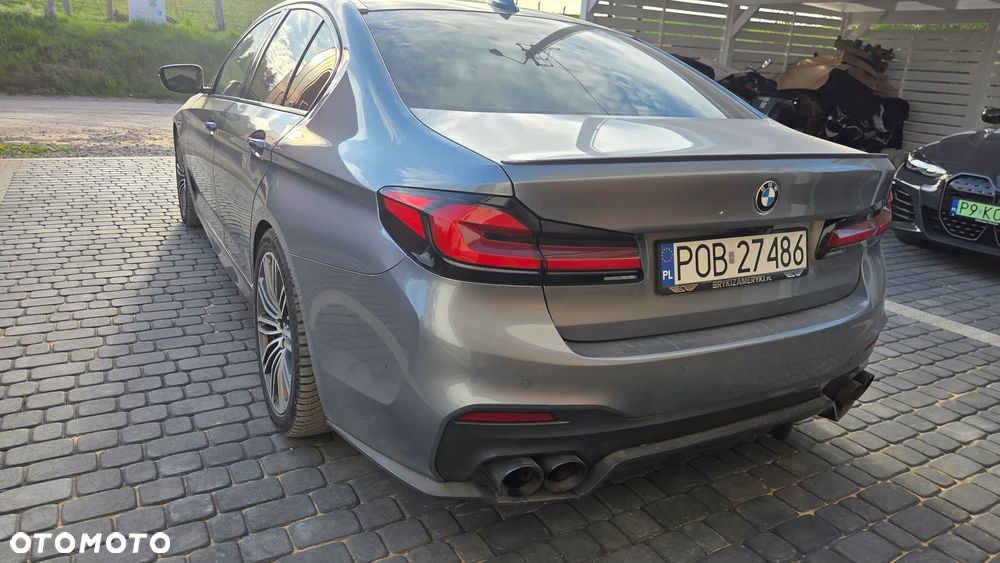 BMW Seria 5 M550i xDrive - 10