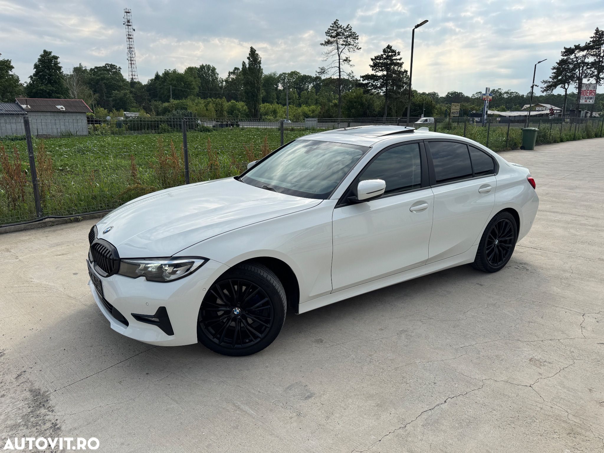 BMW Seria 3 320i GT Aut. Luxury Line - 1