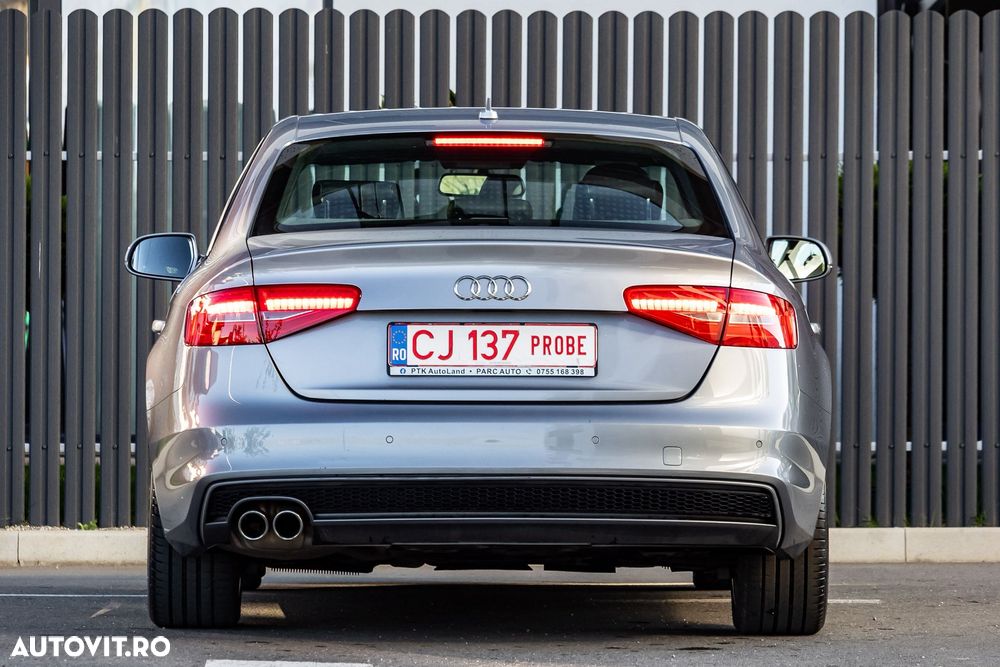 Audi A4 2.0 TDI DPF multitronic S line Sportpaket - 13