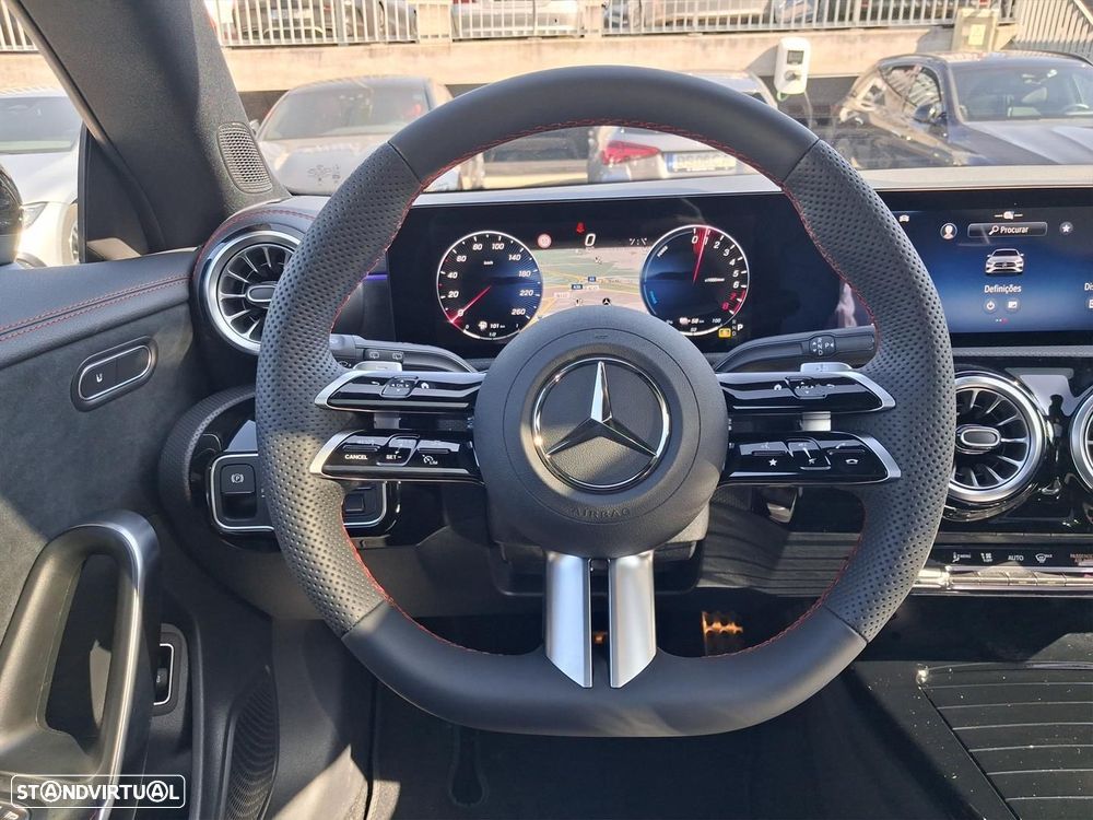 Mercedes-Benz CLA 250 e Shooting Brake AMG Line - 22