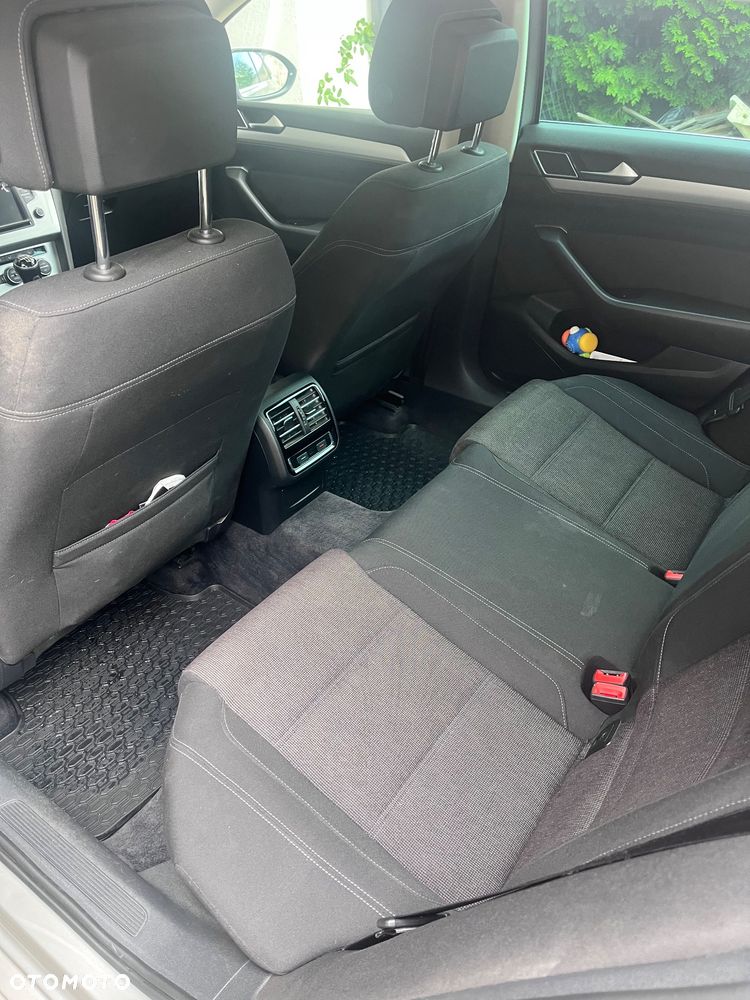 Volkswagen Passat 2.0 TDI BMT Comfortline - 16