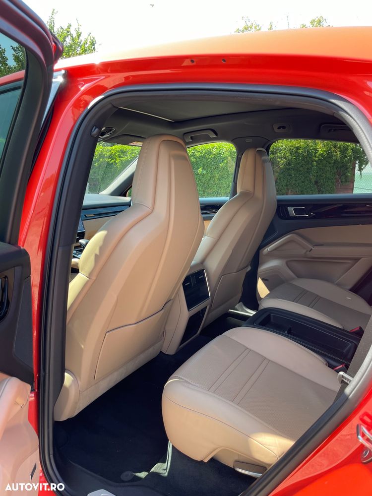 Porsche Cayenne Standard - 9