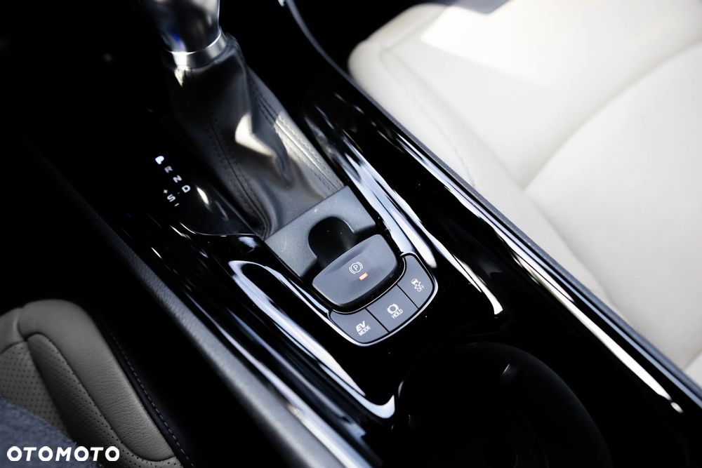 Toyota C-HR 2.0 Hybrid Executive - 23