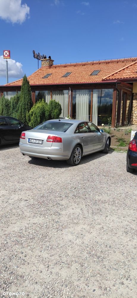 Audi A8 - 4