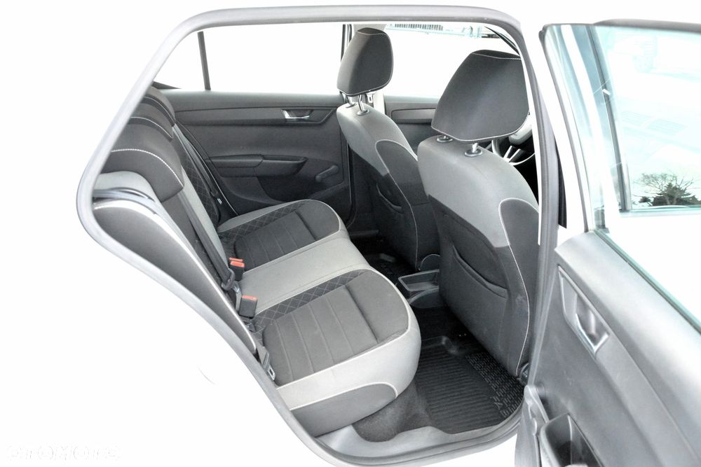 Skoda Fabia 1.0 Ambition - 29