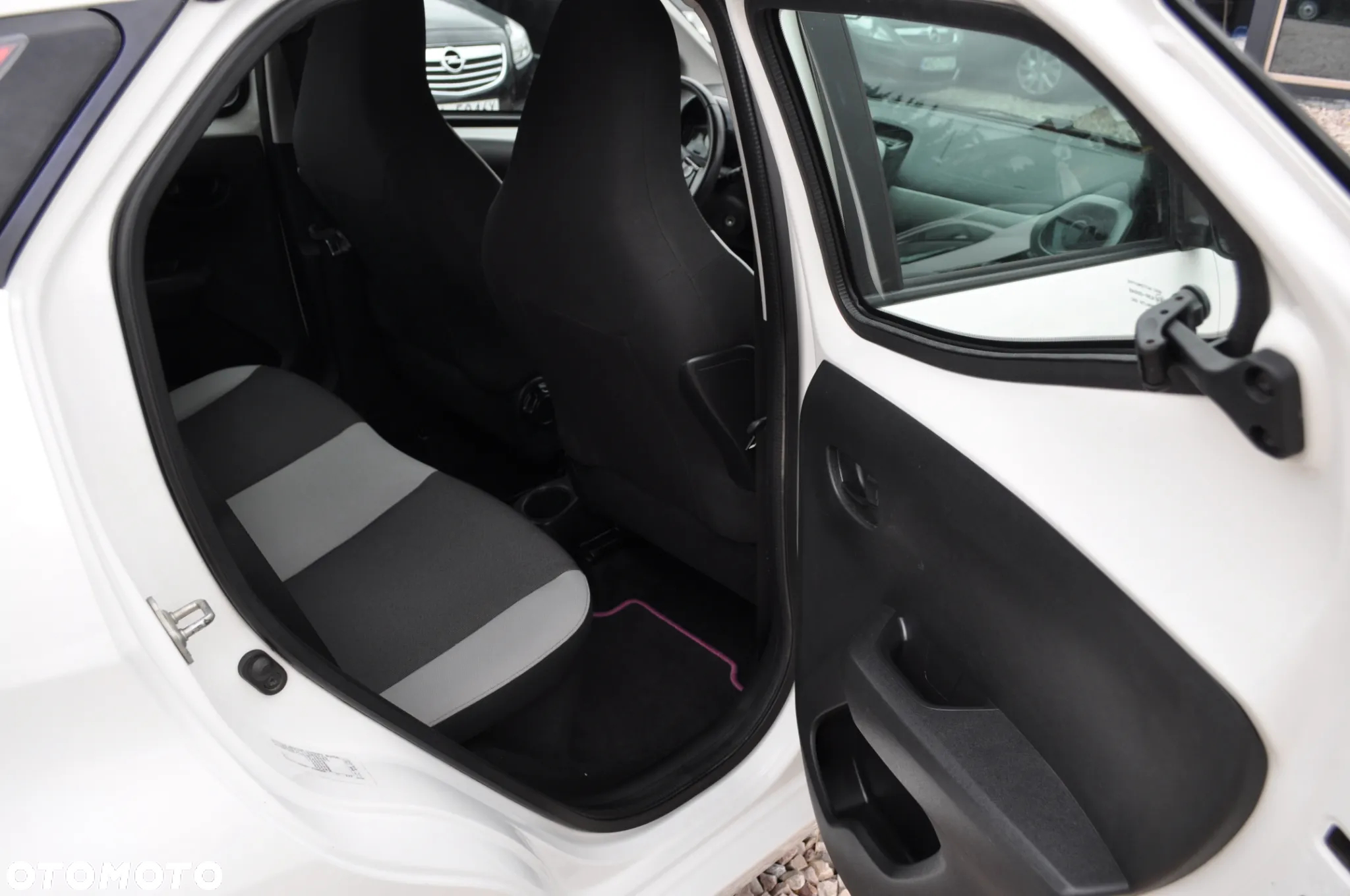 Toyota Aygo - 16