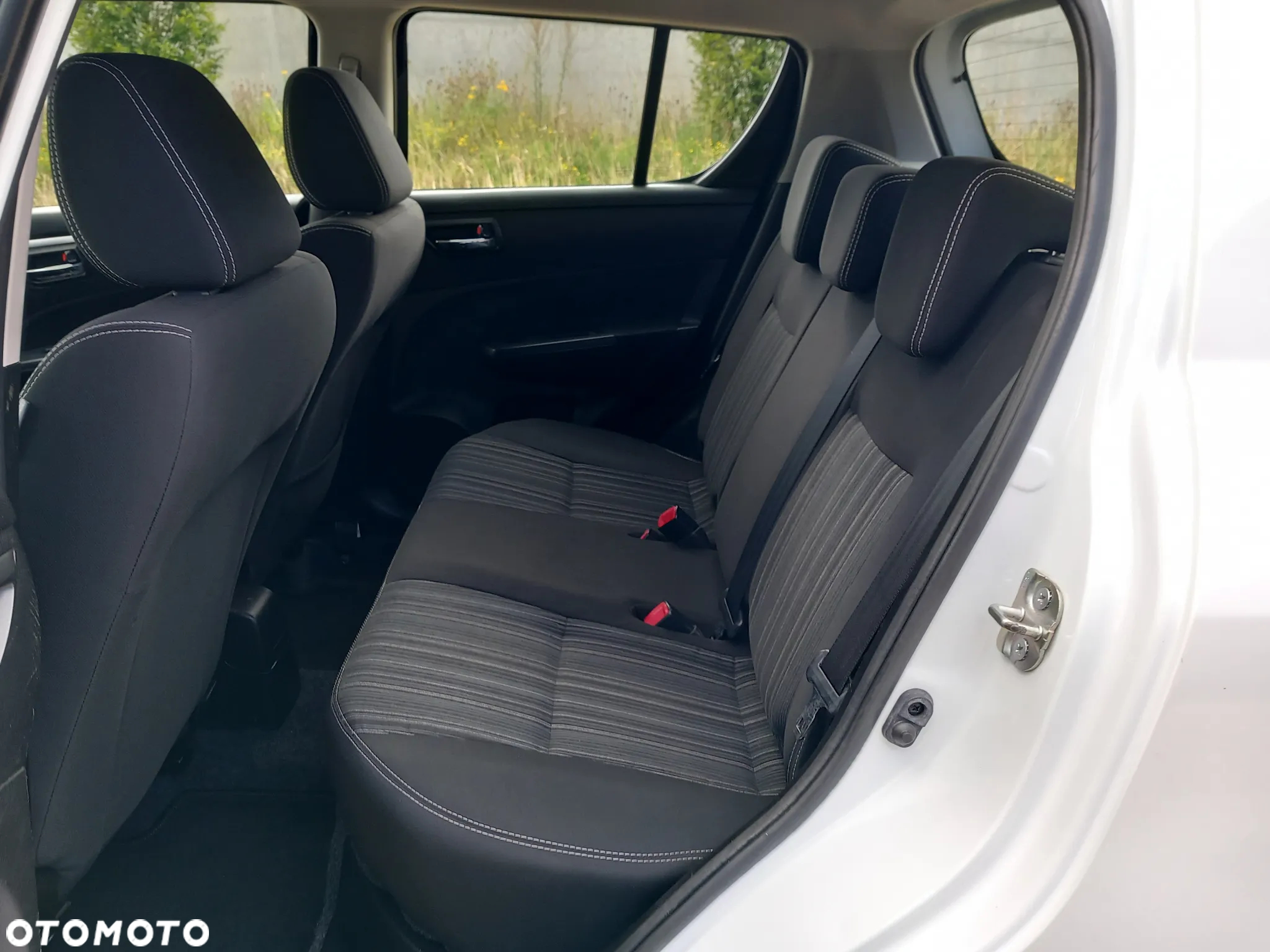 Suzuki Swift 1.2 Dualjet Comfort - 11