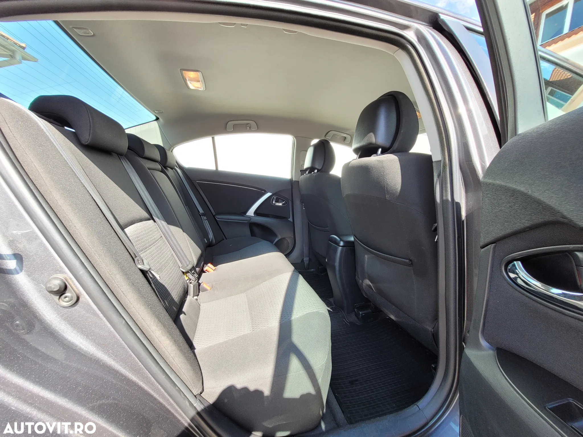 Toyota Avensis 1.8 Multidrive S Elegance - 14