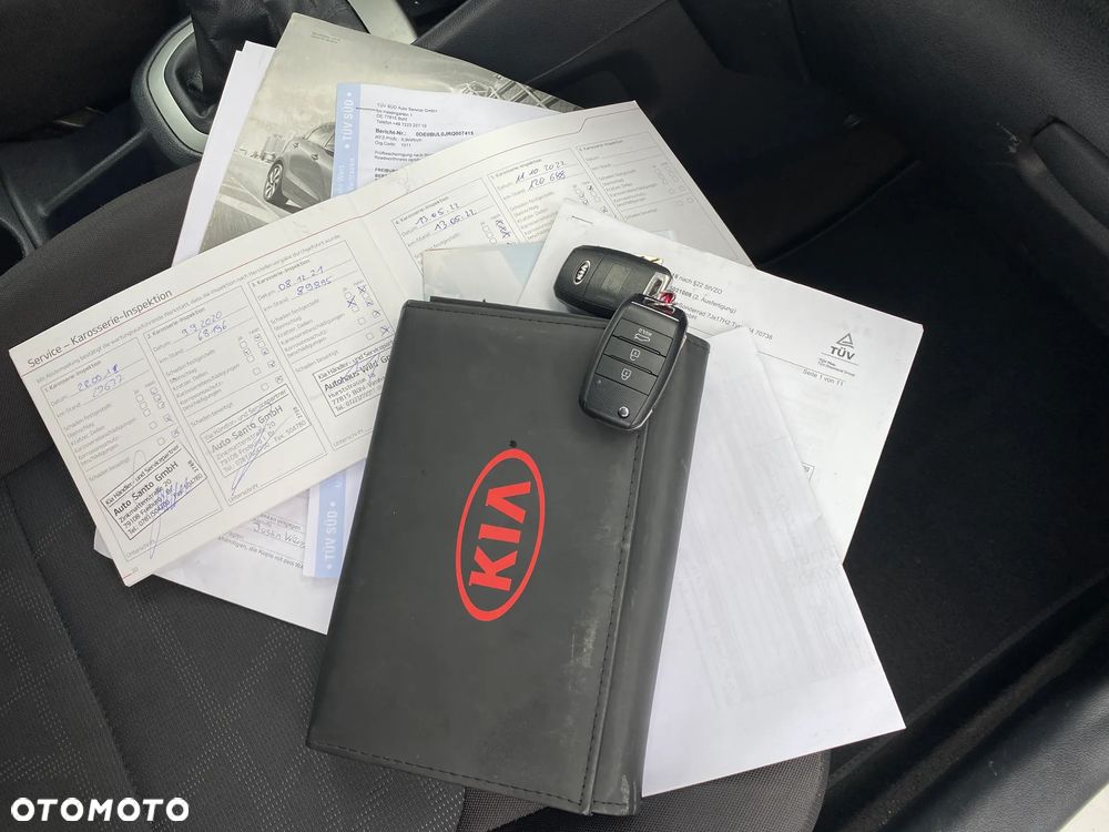 Kia Rio - 9