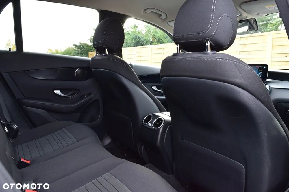 Mercedes-Benz GLC 200 d - 29