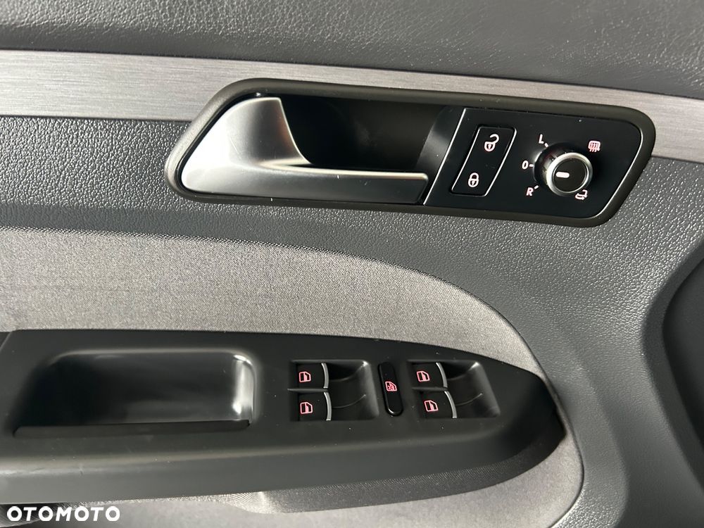 Volkswagen Touran 2.0 TDI BMT Comfortline DSG - 37