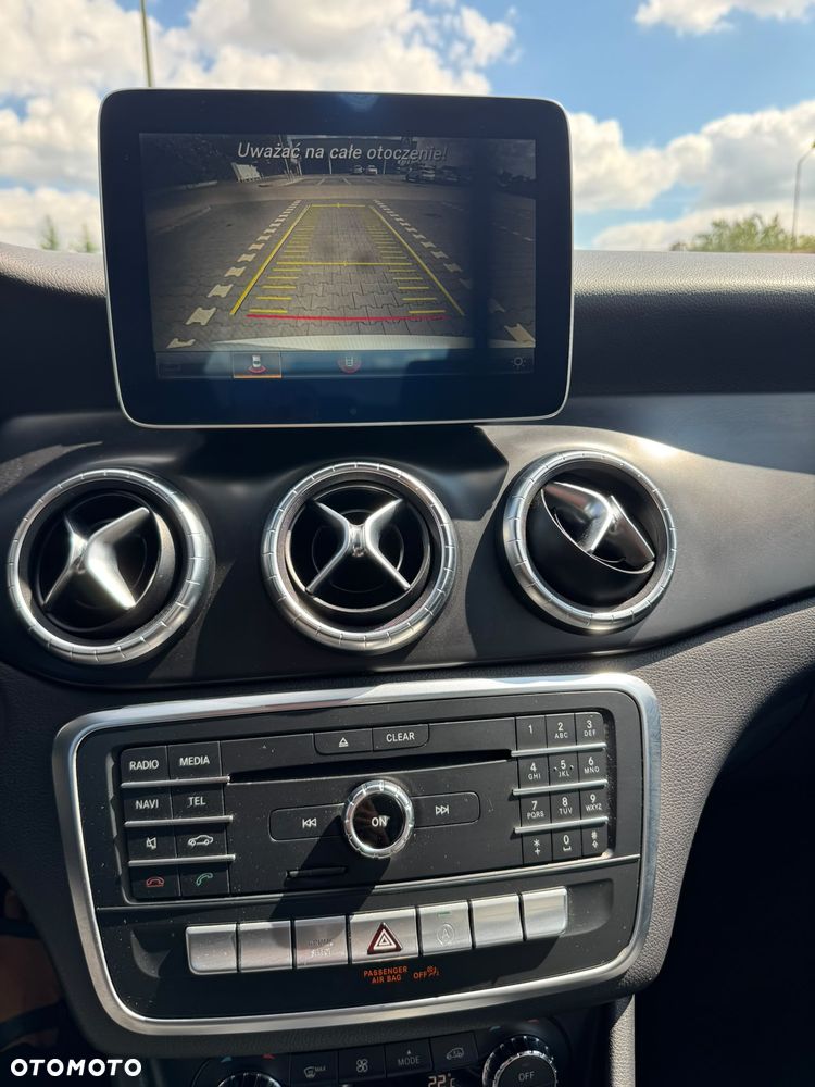 Mercedes-Benz CLA 250 7G-DCT - 8