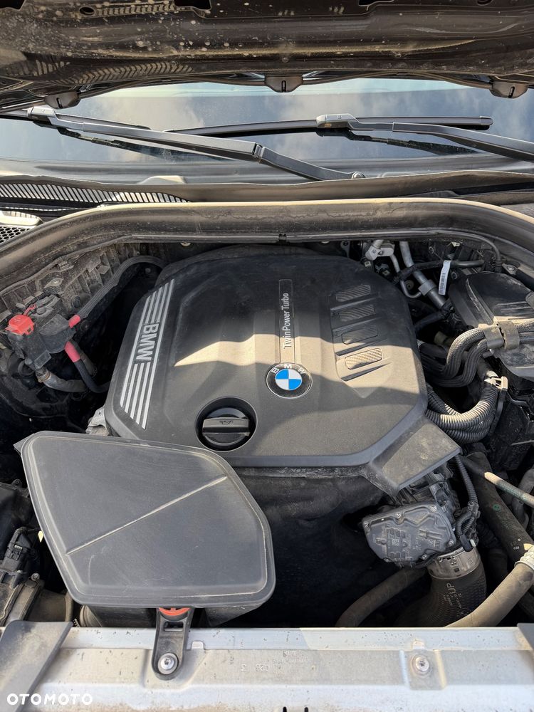 BMW X3 xDrive20d Advantage - 11