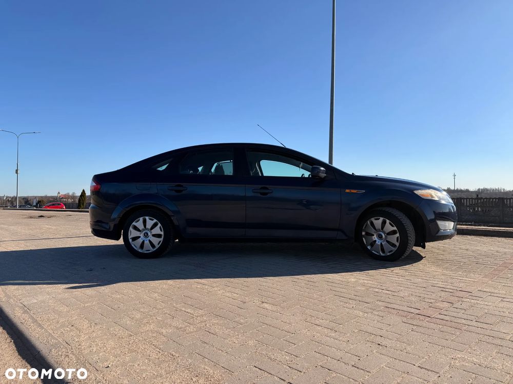 Ford Mondeo 1.6 Ambiente - 15