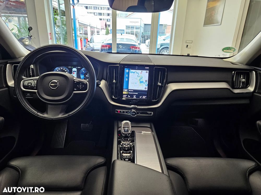 Volvo XC 60 B4 MHEV AT8 AWD Inscription - 12